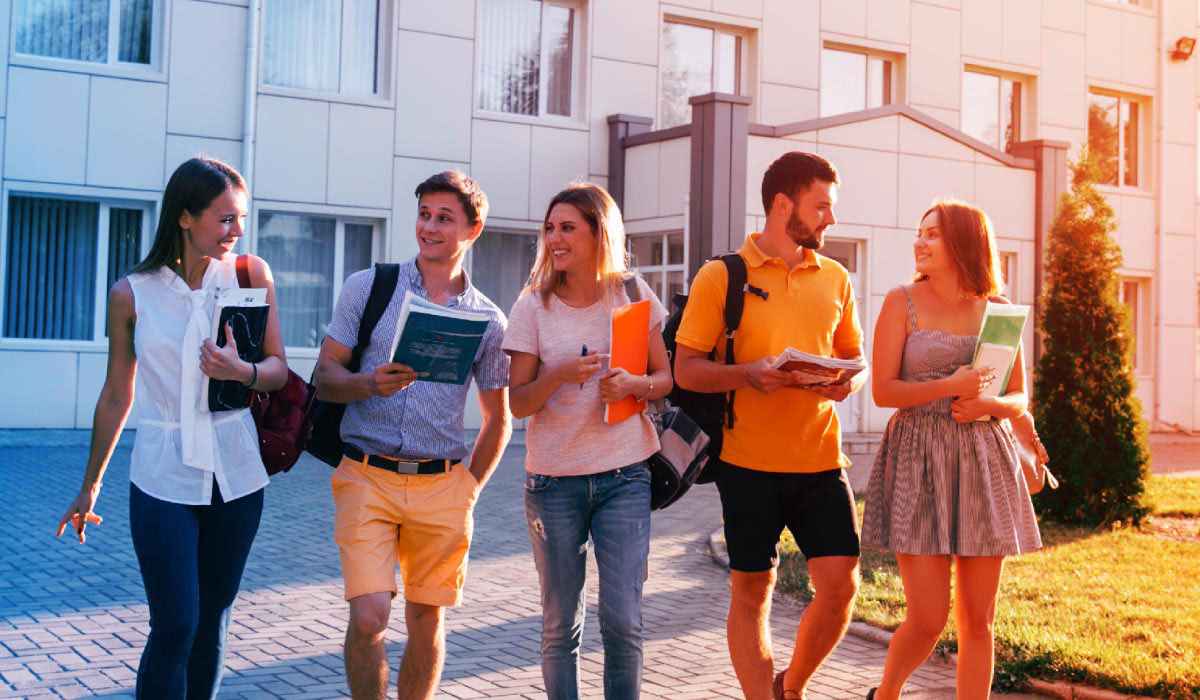 benefits of learning English at EMS Language Centre